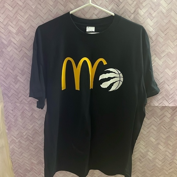 4/$20 McDonald's Raptors Promotional T-Shirt 2023 XL, black yellow basketball - Picture 1 of 4